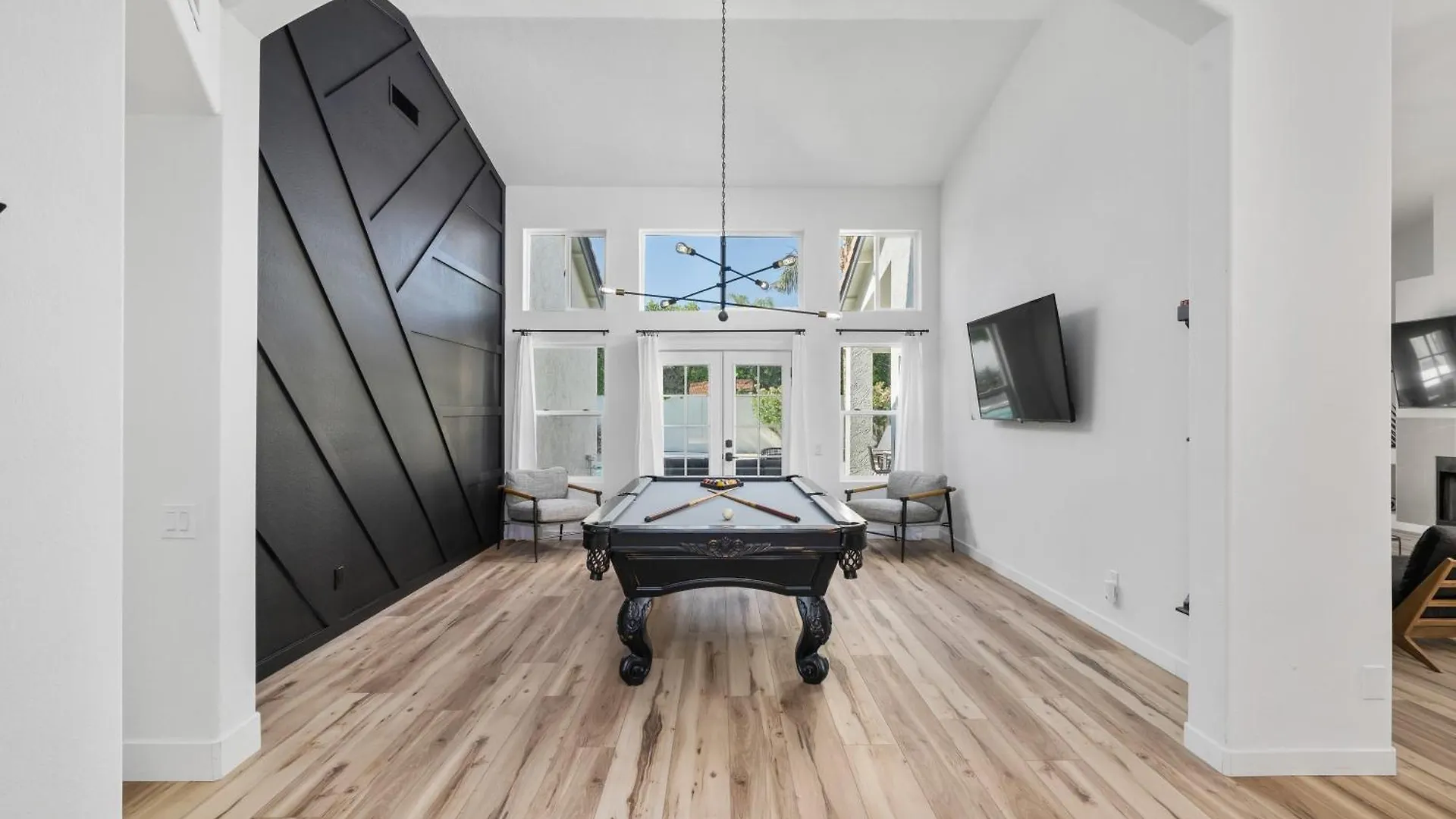 Black Palm Sparkling Pool Pool Table Close To Kierland Entertainment Newly Designed Beauty Phoenix ABD